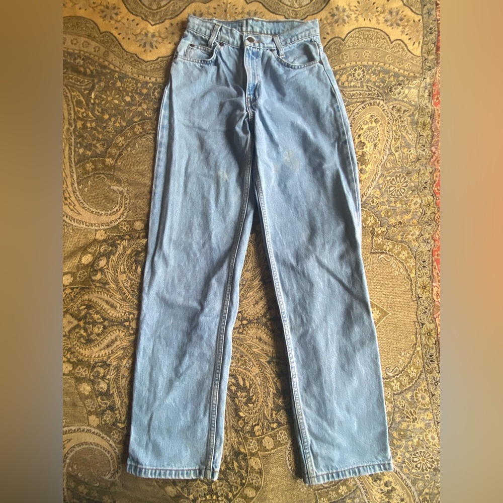 Levi Vintage Student Orange 🍊 Tag 550 28 x 30 woman’s 24